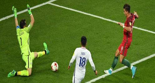 فيدال: برافو وعدنا بأنه سيتصدى لركلتين أو ثلاث